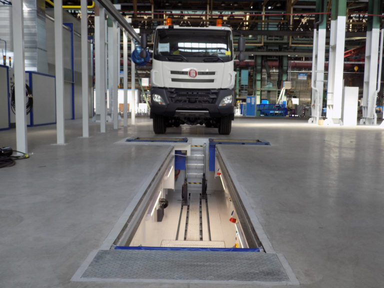JSR 60 service pit for HGVs