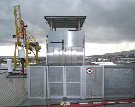 Trapdoor freight lift model EHi