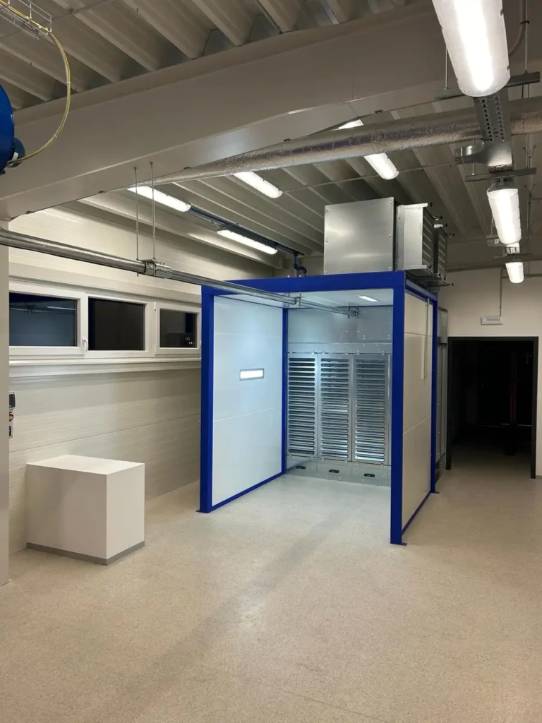 Cabine de poudrage manuelle à flux horizontal Eurotherm BENELUX