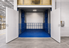 Monte Charge Hidral - Installation et maintenance par Equindus