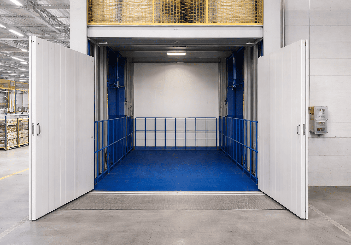 Monte Charge Hidral - Installation et maintenance par Equindus